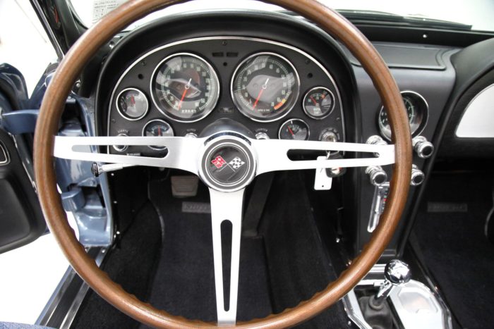 1967 Chevrolet CORVETTE ROADSTER