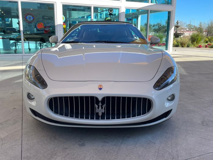 2014 Maserati front view