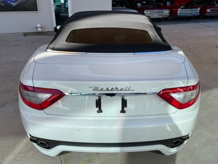 2014 Maserati back view