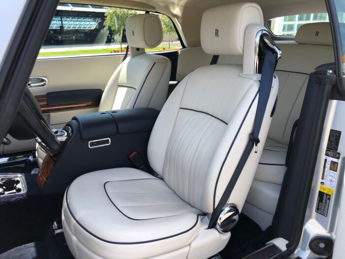 2014 Rolls-Royce interior view